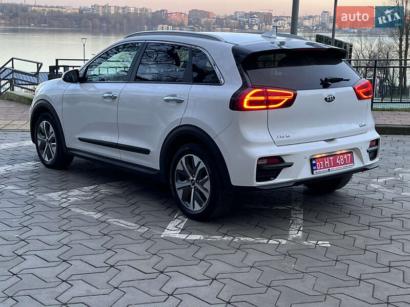Позашляховик / Кросовер Kia Niro 2020 в Тернополі