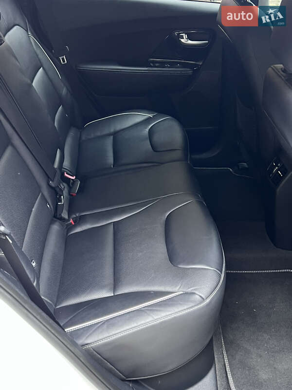 Позашляховик / Кросовер Kia Niro 2020 в Тернополі