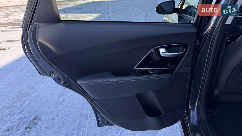 Внедорожник / Кроссовер Kia Niro 2019 в Киеве