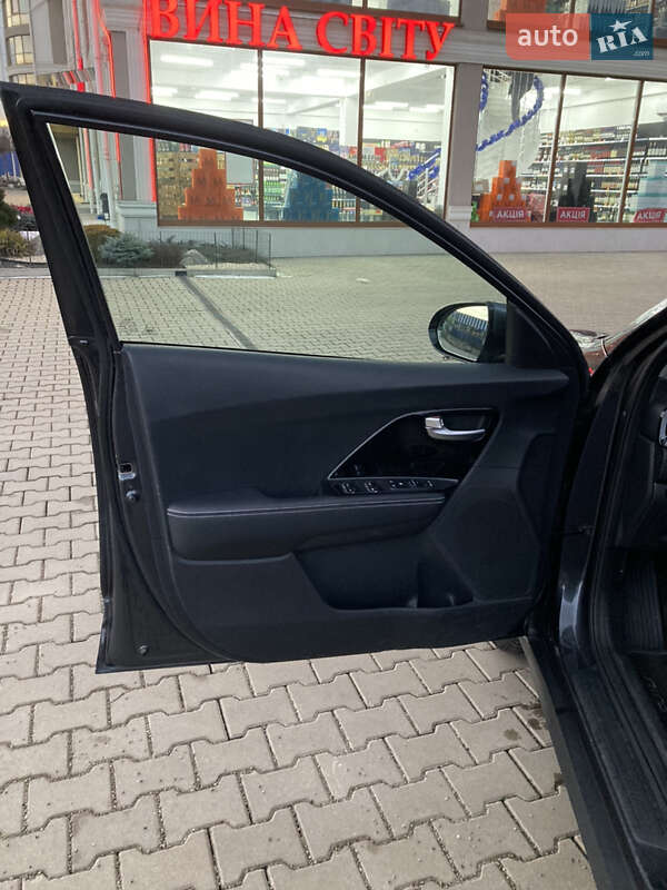 Внедорожник / Кроссовер Kia Niro 2020 в Черновцах