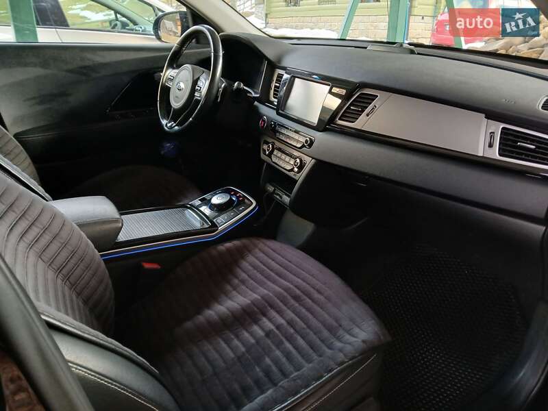 Внедорожник / Кроссовер Kia Niro 2019 в Яремче