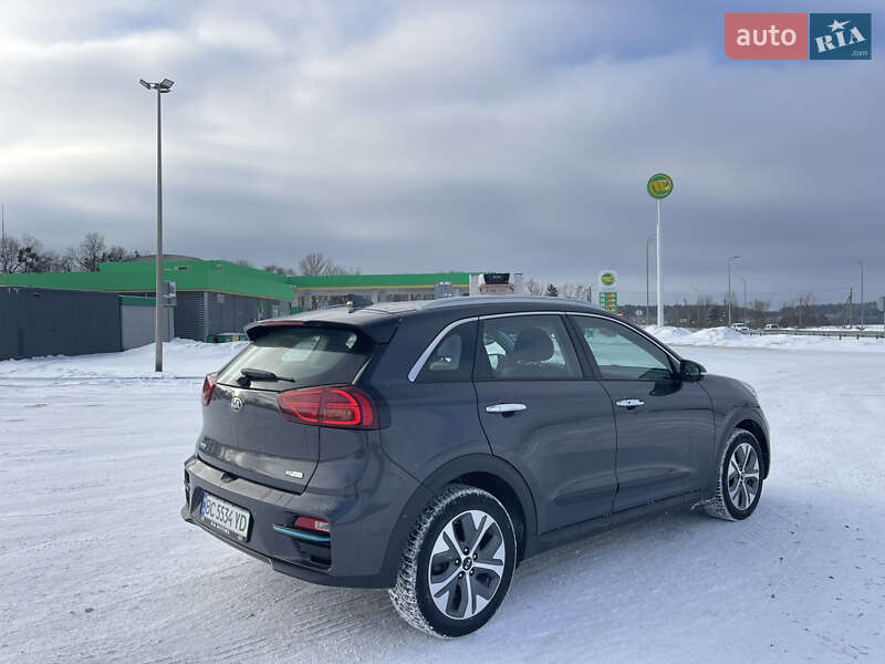 Позашляховик / Кросовер Kia Niro 2020 в Львові