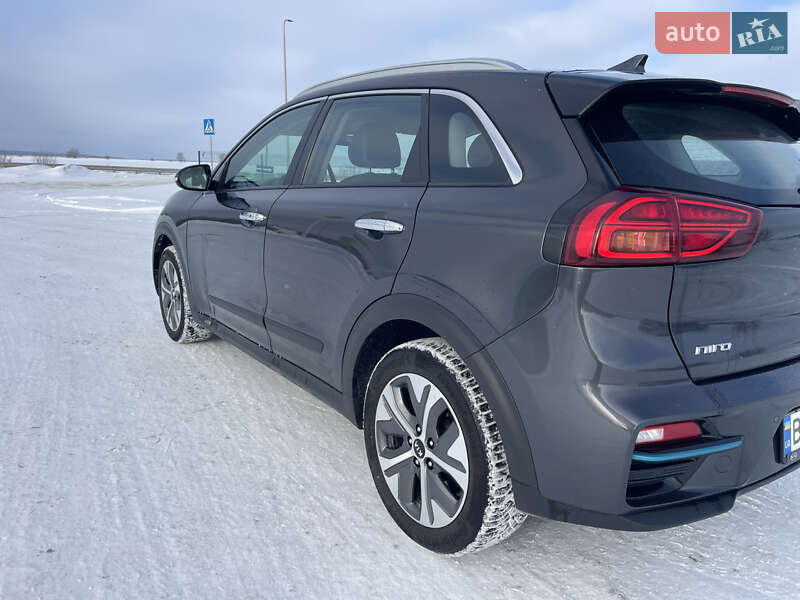 Позашляховик / Кросовер Kia Niro 2020 в Львові