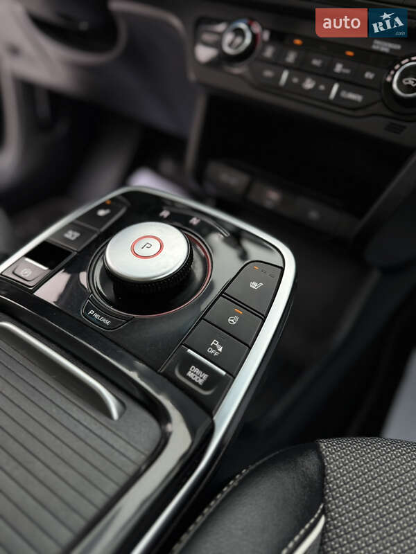 Позашляховик / Кросовер Kia Niro 2020 в Львові