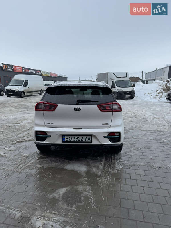 Внедорожник / Кроссовер Kia Niro 2019 в Тернополе фото 7 Внедорожник / Кроссовер Kia Niro 2019 в Тернополе