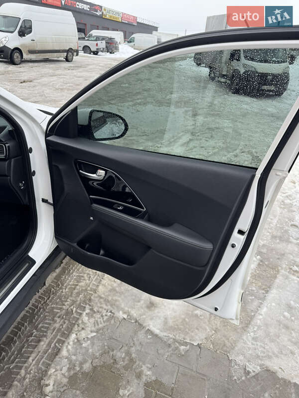 Внедорожник / Кроссовер Kia Niro 2019 в Тернополе фото 39 Внедорожник / Кроссовер Kia Niro 2019 в Тернополе