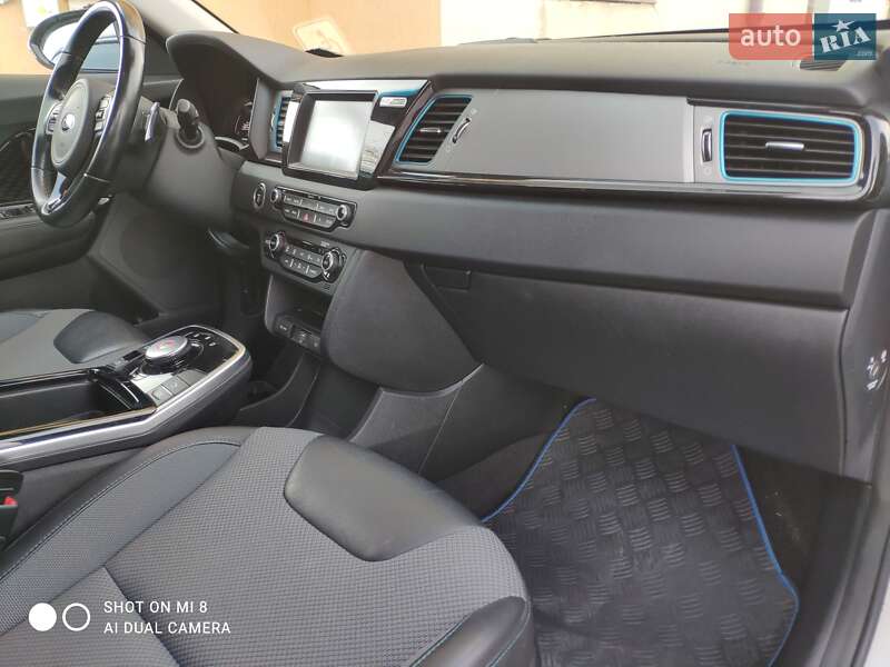 Внедорожник / Кроссовер Kia Niro 2019 в Львове