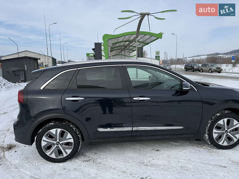 Внедорожник / Кроссовер Kia Niro 2018 в Бережанах фото 16 Внедорожник / Кроссовер Kia Niro 2018 в Бережанах