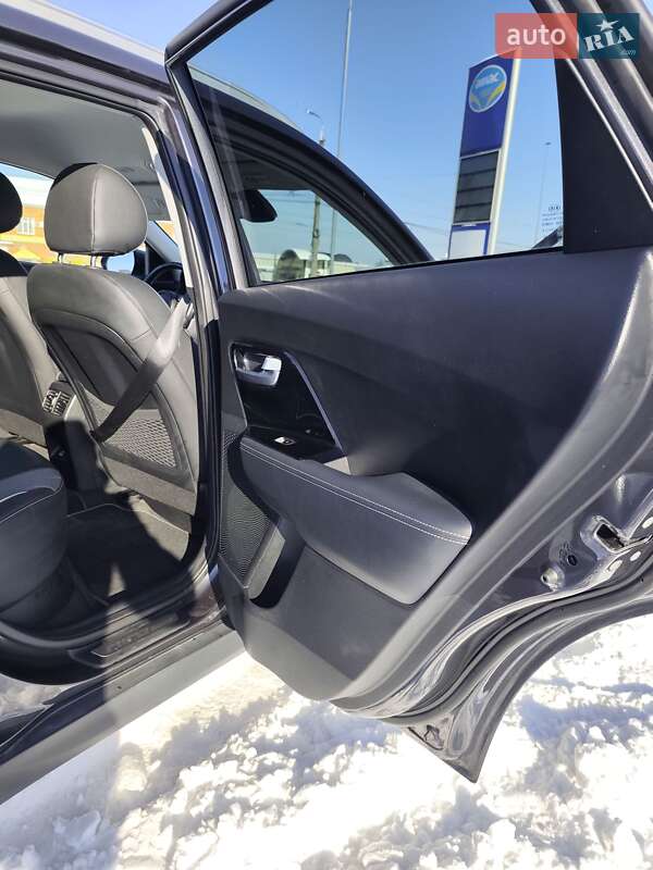 Позашляховик / Кросовер Kia Niro 2019 в Сумах
