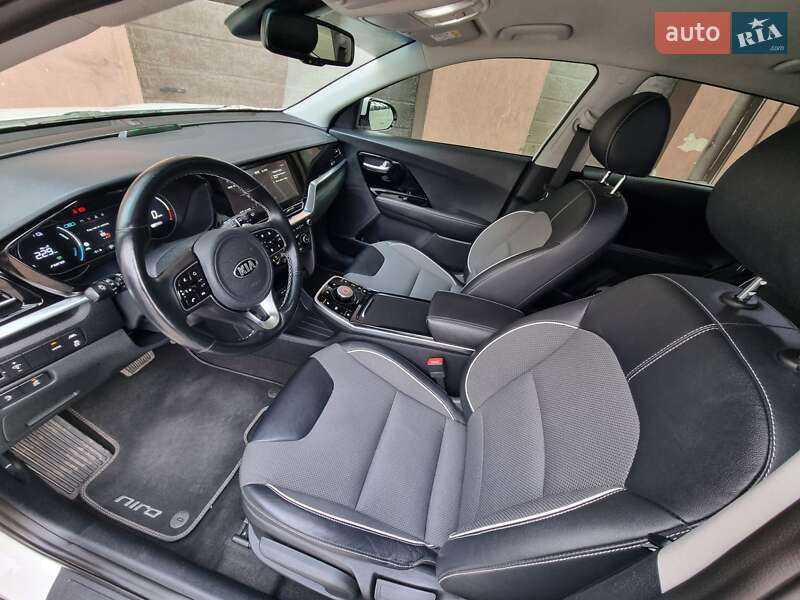 Внедорожник / Кроссовер Kia Niro 2020 в Львове фото 18 Внедорожник / Кроссовер Kia Niro 2020 в Львове