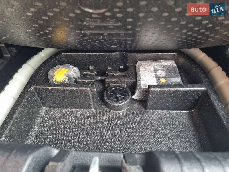 Внедорожник / Кроссовер Kia Niro 2020 в Львове фото 36 Внедорожник / Кроссовер Kia Niro 2020 в Львове