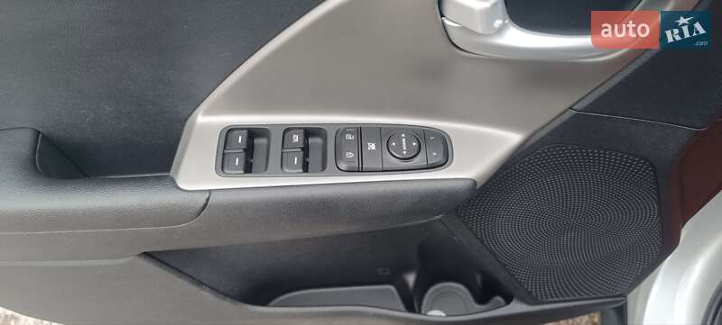 Внедорожник / Кроссовер Kia Niro 2019 в Одессе фото 20 Внедорожник / Кроссовер Kia Niro 2019 в Одессе