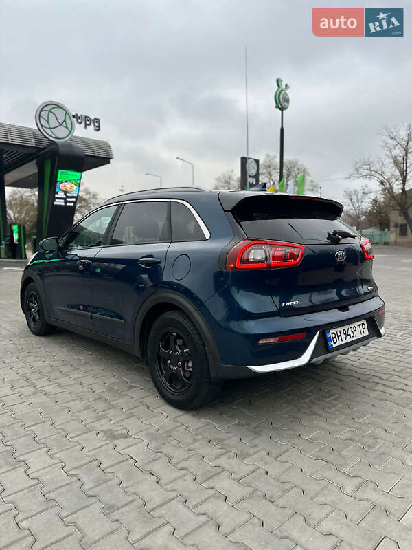 Внедорожник / Кроссовер Kia Niro 2018 в Одессе фото 8 Внедорожник / Кроссовер Kia Niro 2018 в Одессе
