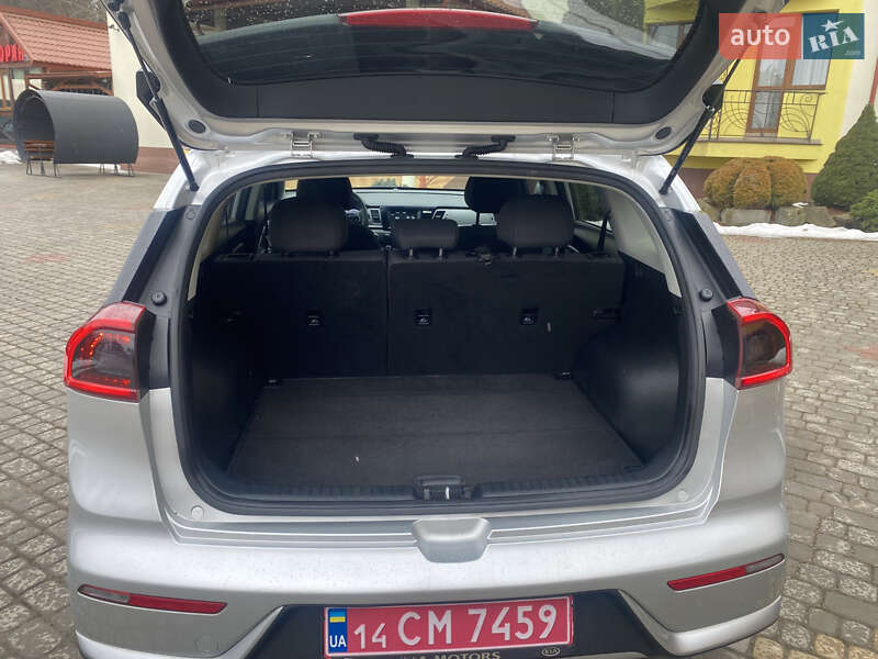 Внедорожник / Кроссовер Kia Niro 2018 в Трускавце фото 39 Внедорожник / Кроссовер Kia Niro 2018 в Трускавце