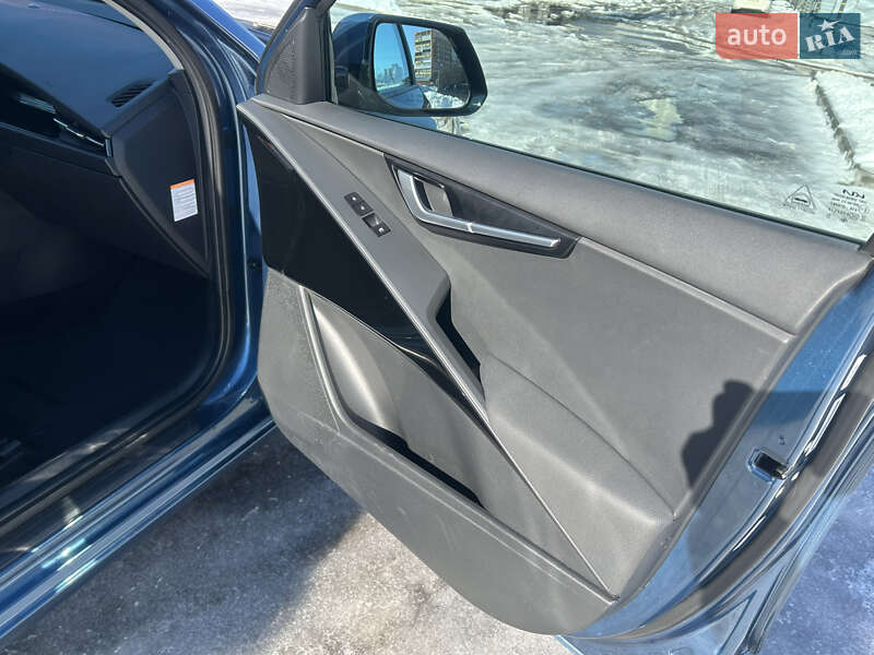 Позашляховик / Кросовер Kia Niro 2023 в Харкові