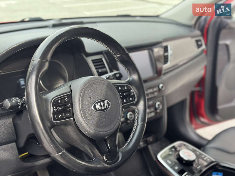 Позашляховик / Кросовер Kia Niro 2018 в Рівному