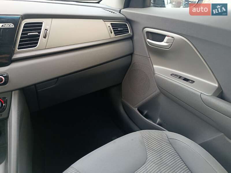 Позашляховик / Кросовер Kia Niro 2018 в Києві