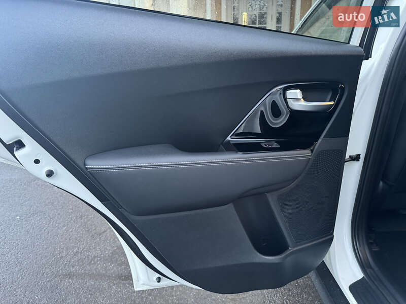 Позашляховик / Кросовер Kia Niro 2021 в Тернополі