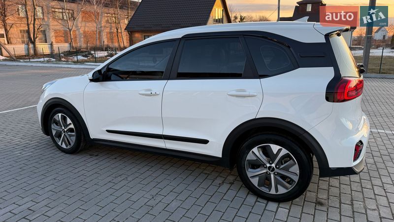 Внедорожник / Кроссовер Kia Niro 2023 в Бершади фото 8 Внедорожник / Кроссовер Kia Niro 2023 в Бершади