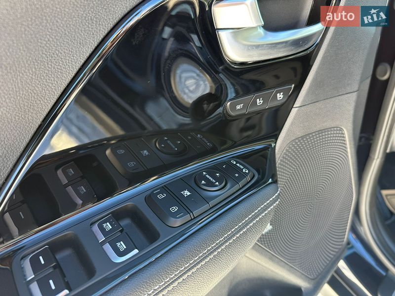 Внедорожник / Кроссовер Kia Niro 2020 в Киеве