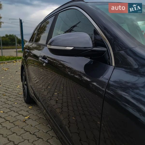 Внедорожник / Кроссовер Kia Niro 2017 в Кременчуге