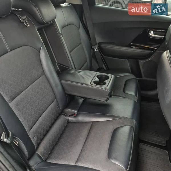 Внедорожник / Кроссовер Kia Niro 2017 в Кременчуге