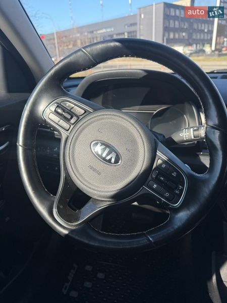 Внедорожник / Кроссовер Kia Niro 2019 в Киеве