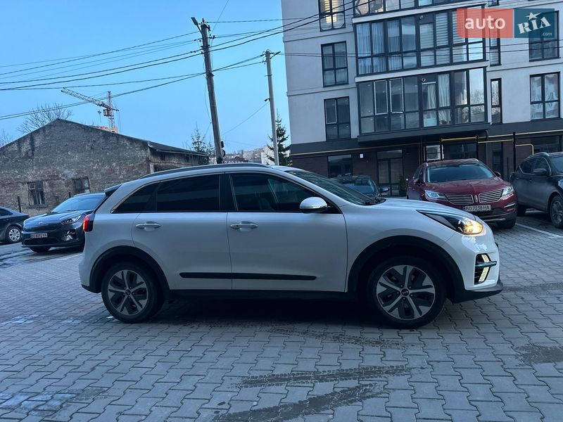 Внедорожник / Кроссовер Kia Niro 2021 в Тернополе