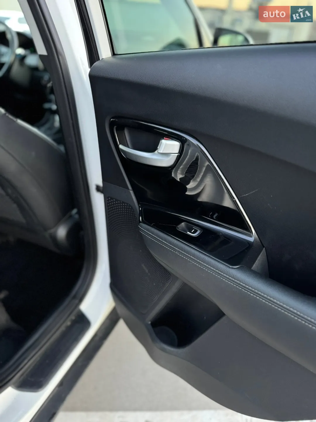 2017 Kia Niro - мініатюра 30