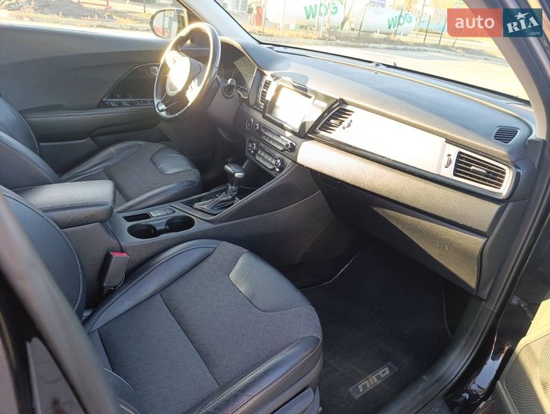 Внедорожник / Кроссовер Kia Niro 2018 в Киеве
