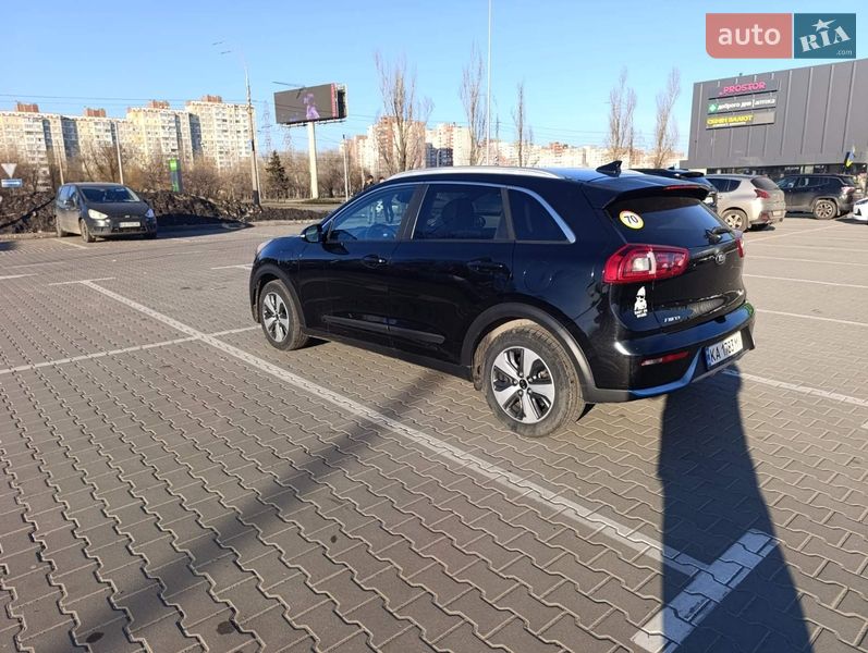 Внедорожник / Кроссовер Kia Niro 2018 в Киеве