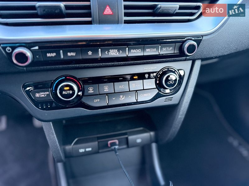 Внедорожник / Кроссовер Kia Niro 2020 в Киеве фото 16 Внедорожник / Кроссовер Kia Niro 2020 в Киеве