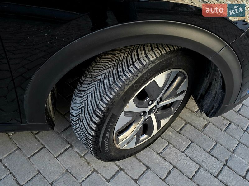 Внедорожник / Кроссовер Kia Niro 2020 в Тернополе