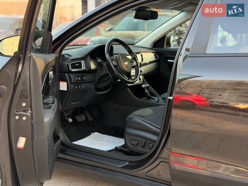 Внедорожник / Кроссовер Kia Niro 2017 в Львове
