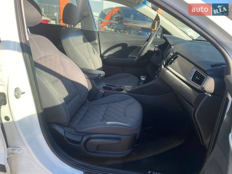 Внедорожник / Кроссовер Kia Niro 2018 в Львове