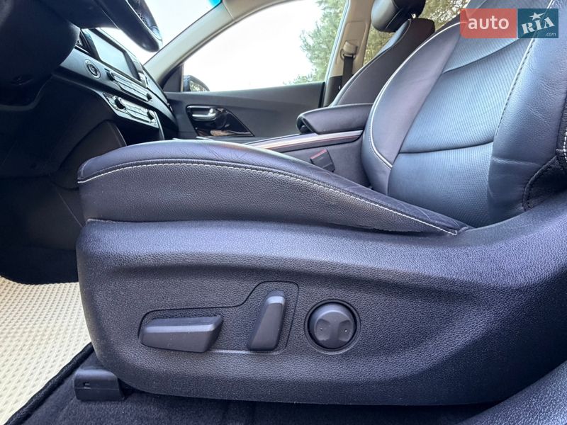 Внедорожник / Кроссовер Kia Niro 2019 в Дрогобыче