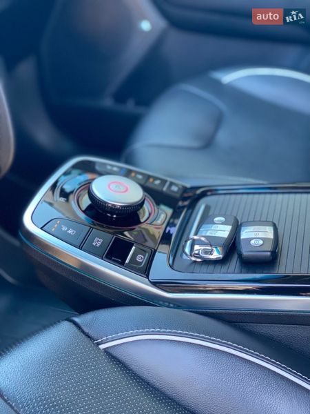 Позашляховик / Кросовер Kia Niro 2021 в Тернополі