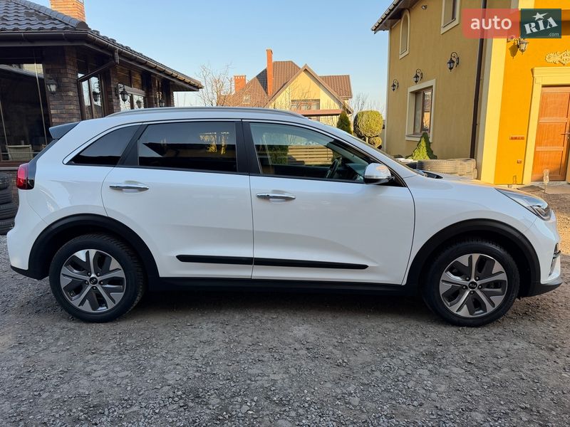 Внедорожник / Кроссовер Kia Niro 2021 в Львове