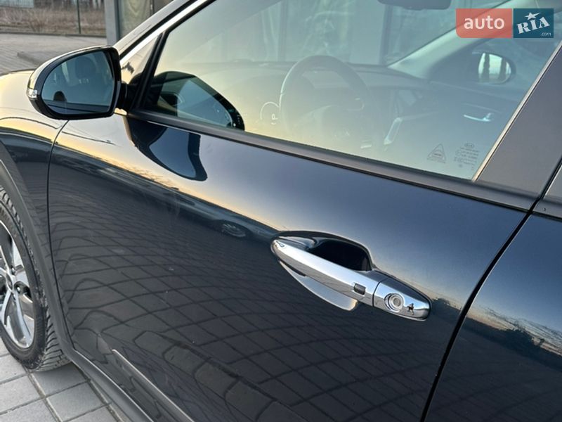 Позашляховик / Кросовер Kia Niro 2020 в Тернополі