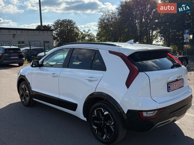 Внедорожник / Кроссовер Kia Niro 2023 в Ровно фото 2 Внедорожник / Кроссовер Kia Niro 2023 в Ровно