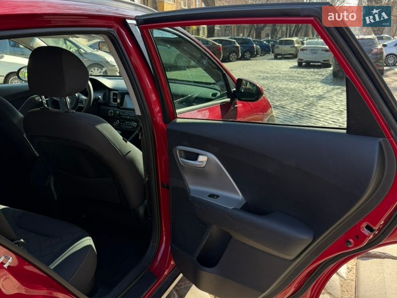 Позашляховик / Кросовер Kia Niro 2018 в Одесі