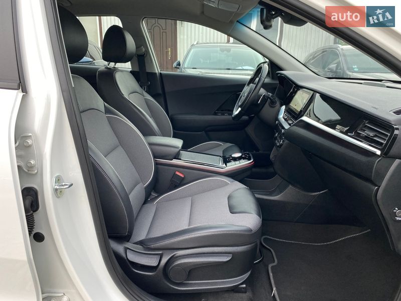 Внедорожник / Кроссовер Kia Niro 2020 в Львове