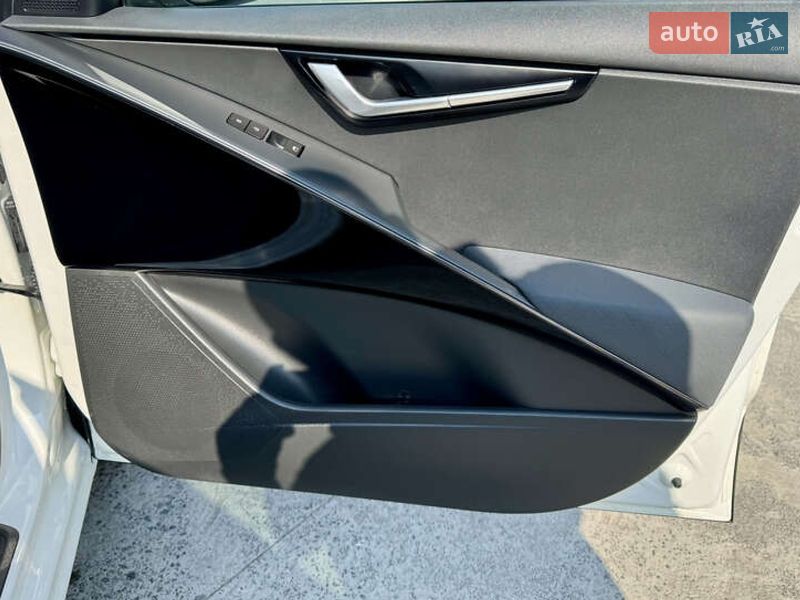 Внедорожник / Кроссовер Kia Niro 2022 в Львове