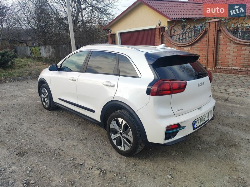 Внедорожник / Кроссовер Kia Niro 2022 в Каменец-Подольском