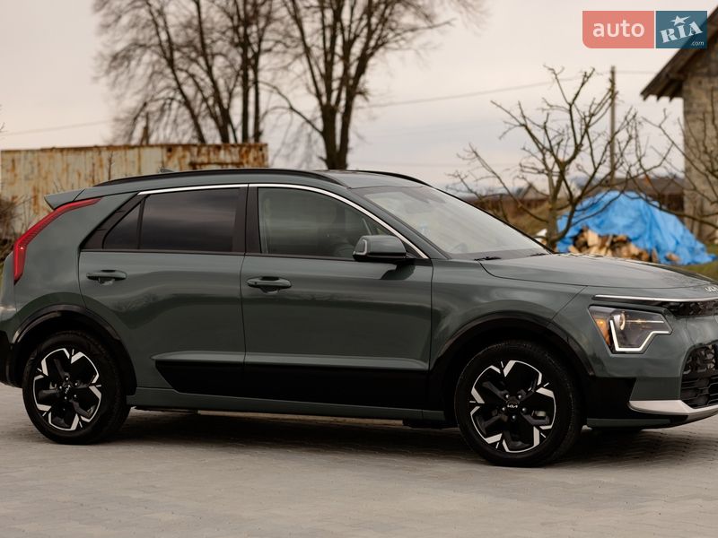 Внедорожник / Кроссовер Kia Niro 2023 в Ивано-Франковске