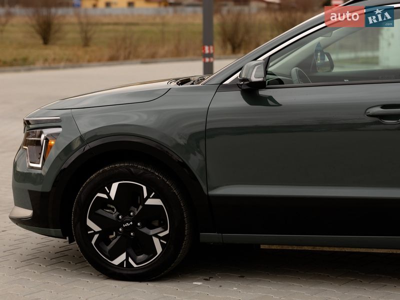 Внедорожник / Кроссовер Kia Niro 2023 в Ивано-Франковске