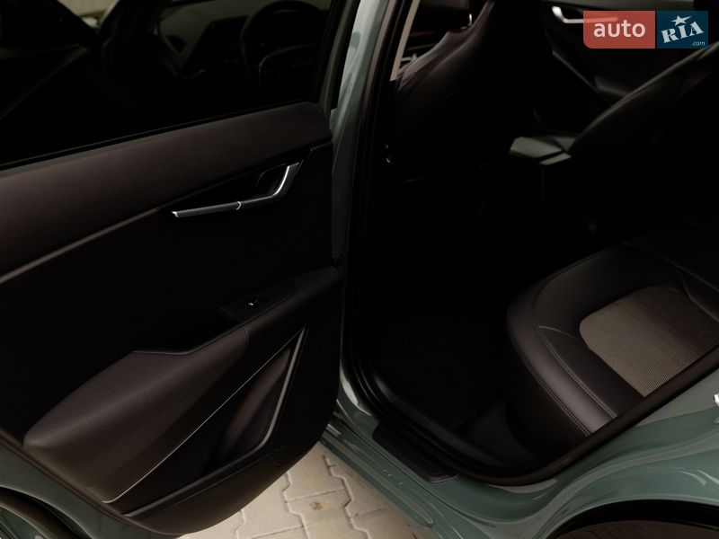 Внедорожник / Кроссовер Kia Niro 2023 в Ивано-Франковске