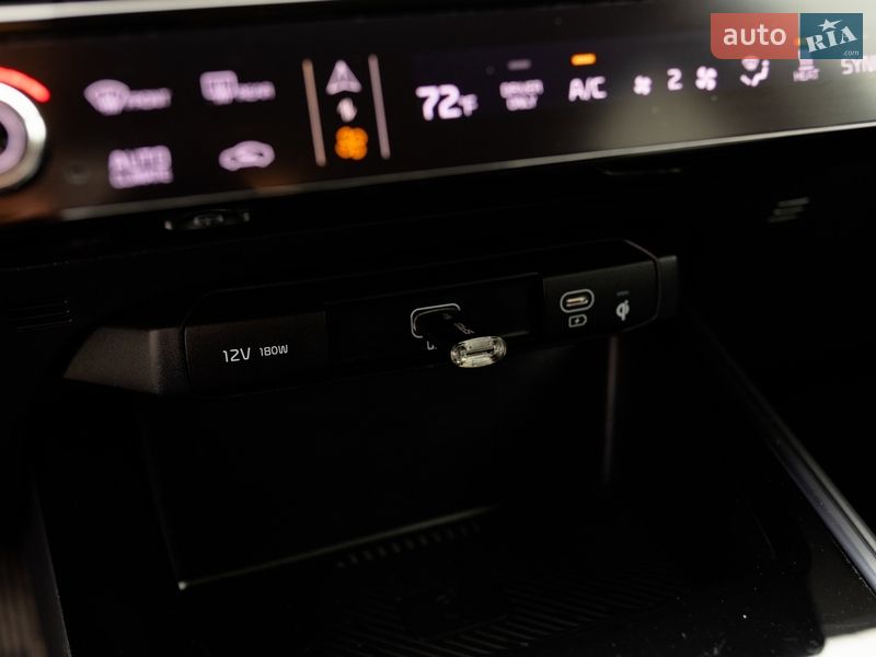 Внедорожник / Кроссовер Kia Niro 2023 в Ивано-Франковске