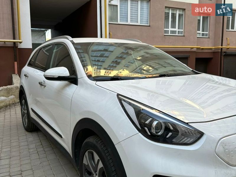 Позашляховик / Кросовер Kia Niro 2021 в Івано-Франківську