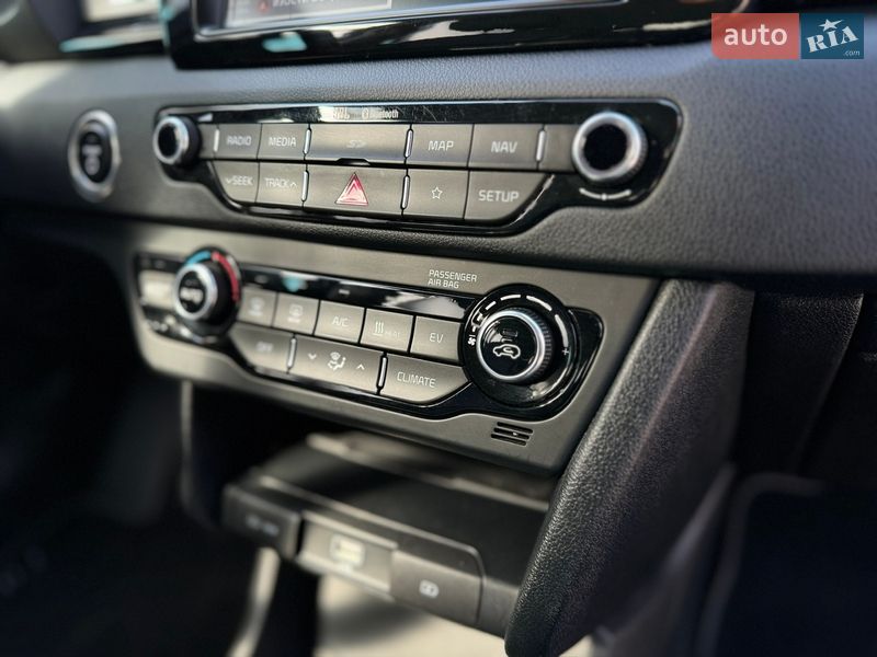 Внедорожник / Кроссовер Kia Niro 2018 в Днепре фото 11 Внедорожник / Кроссовер Kia Niro 2018 в Днепре